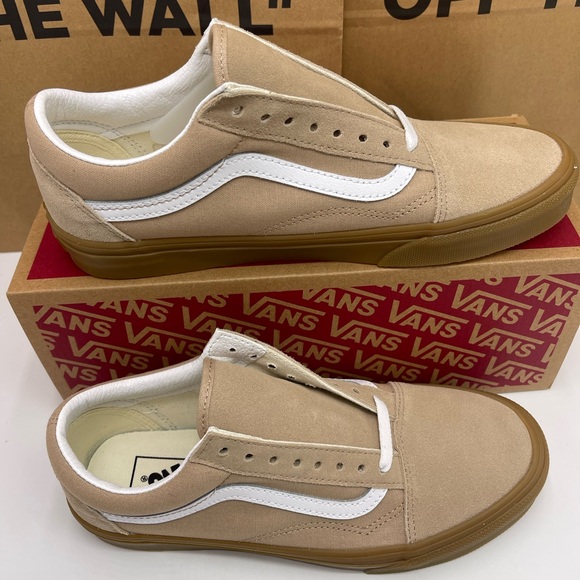 Vans Men’s Beige and White Sneakers
Old Skool
Sesame/Gum
VN0A38G1QA2 Sneakers - Picture 15 of 16
